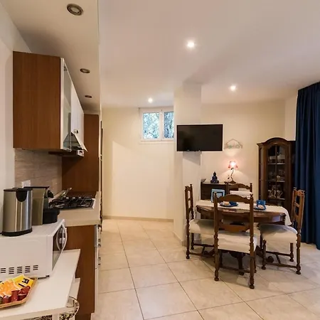 Confortevole Con Posto Auto Gratuito E Wifi Apartamento